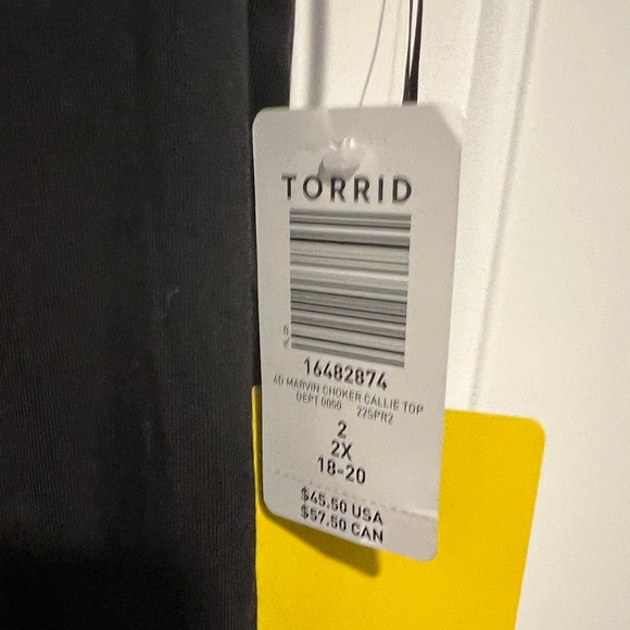 Torrid Cold Shoulder Marvin the Martian Top Size 2X - 18/20 - Picture 8 of 8